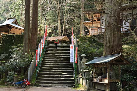 三徳山三佛寺