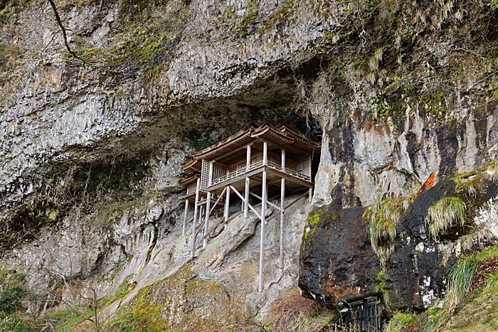 三徳山三佛寺投入堂