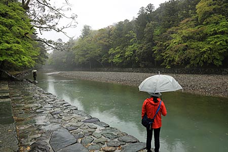 伊勢神宮五十鈴川御手洗場