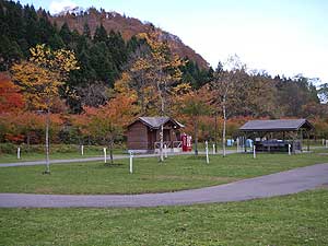 湯の沢水辺公園